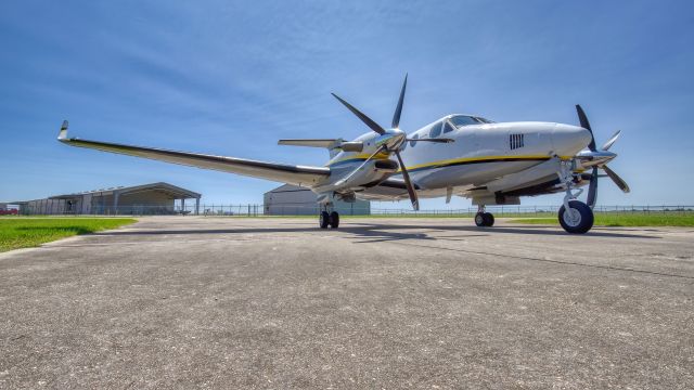 Beechcraft Super King Air 350 (N641MC)