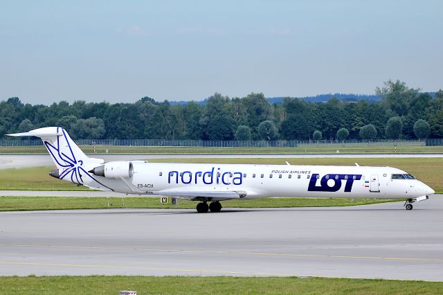 Canadair Regional Jet CRJ-900 (ES-ACH)
