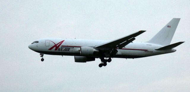 BOEING 767-200 (N750AX) - On final is this 1984 ABX Air Boeing 767-232 from the Spring of 2021.