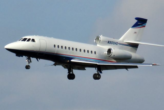 Dassault Falcon 900 (N900HD)