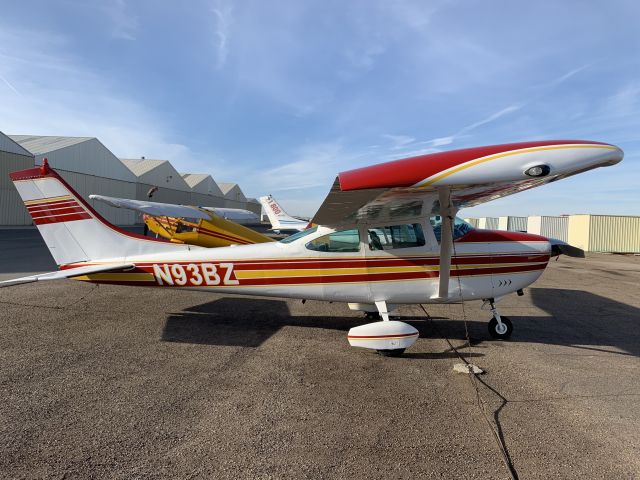 Cessna Skylane (N93BZ) - N93BZ: White body with scarlet and gold trim. 