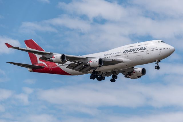 Boeing 747-200 (VH-OEI)