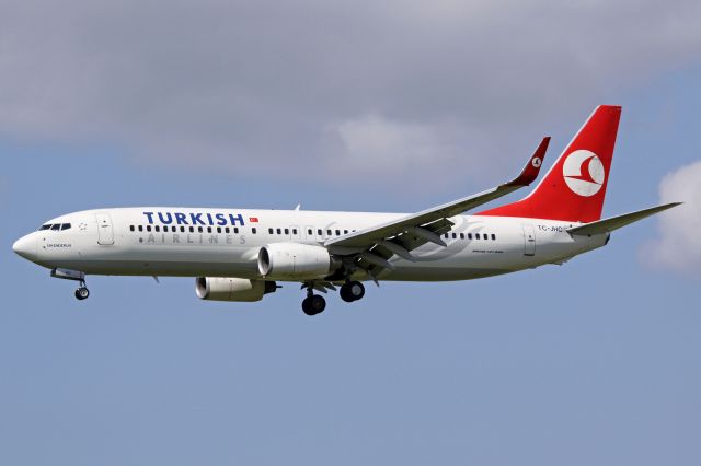 Boeing 737-800 (TC-JHC)