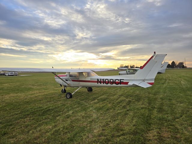 Cessna 152 (N109CF)