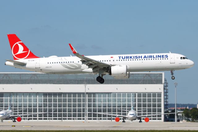 Airbus A321neo (TC-LSB)