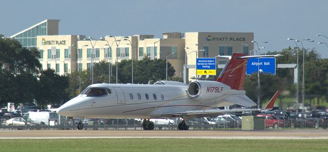 Learjet 60 (N179LF)