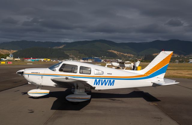 Piper Cherokee (ZK-MWM)