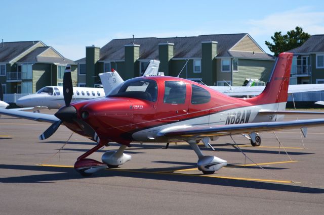 Cirrus SR-22 (N68AW)