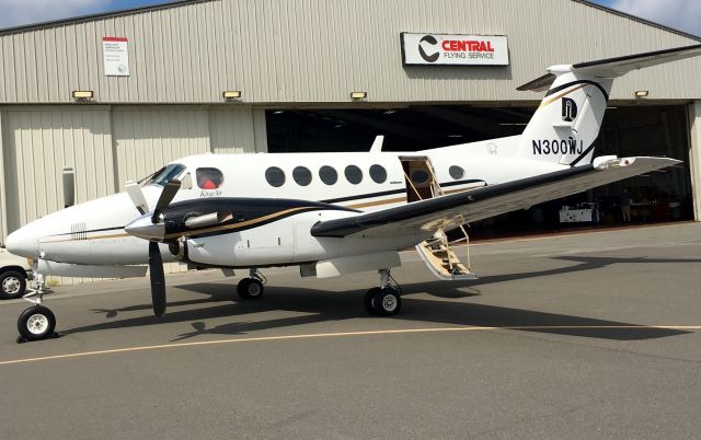 Beechcraft Super King Air 200 (N300WJ)