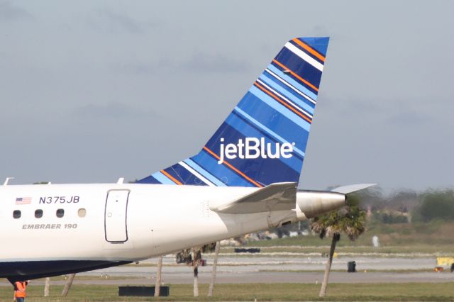 Embraer ERJ-190 (N375JB) - JetBlue Flight 940 (N375JB) "Blue State of Mind" departs Sarasota-Bradenton International Airport enroute to Boston Logan International Airport