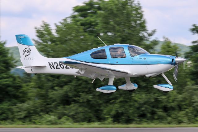 Cirrus SR-22 (N2626T)