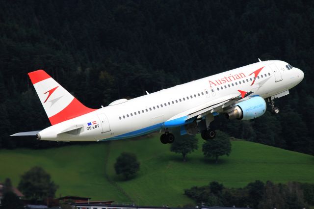 Airbus A320 (OE-LBT)