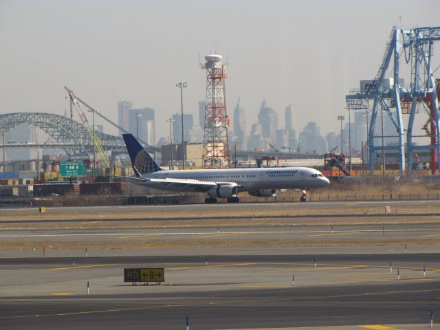 Boeing 757-200 —