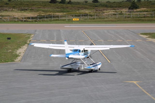 C-FRFM — - Très bel hydravion lorsqu’il passait sur bravo à CYGR à destination de CYYG