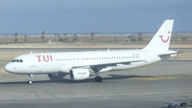 Airbus A320 (ES-SAB)