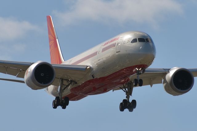 Boeing 787-8 (VT-ANY) - Adelaide, South Australia, Tuesday, August 4, 2020 - Air India Flt 1320 on short final for runway 23.