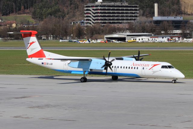 de Havilland Dash 8-400 (OE-LGD)