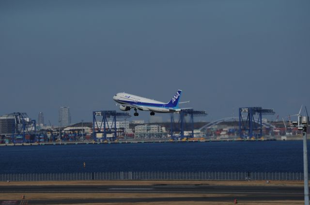 Airbus A320 (JA8300) - Jan.14.2019