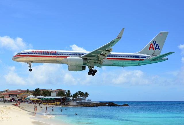 Boeing 757-200 (N630AA) - A low approach on a perfect day.