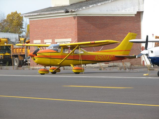 Cessna Skylane (N501AC) - at Queen City