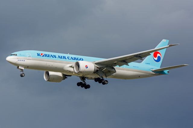 Boeing 777-200 (HL8005)