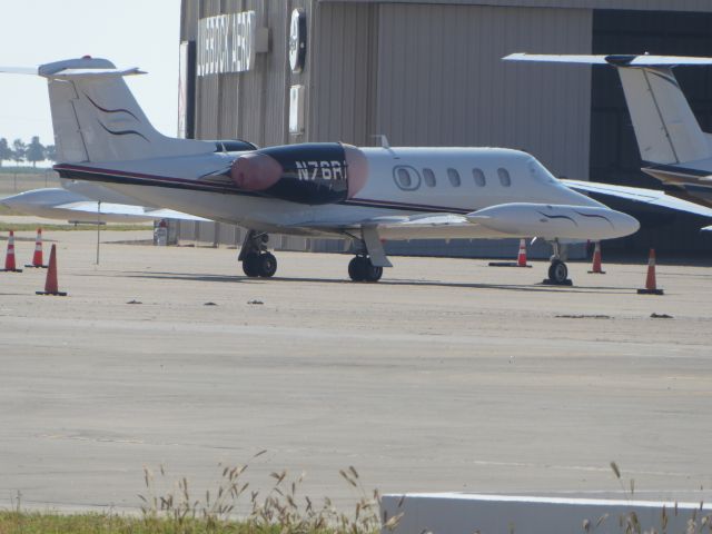 Learjet 35 (N76RA)