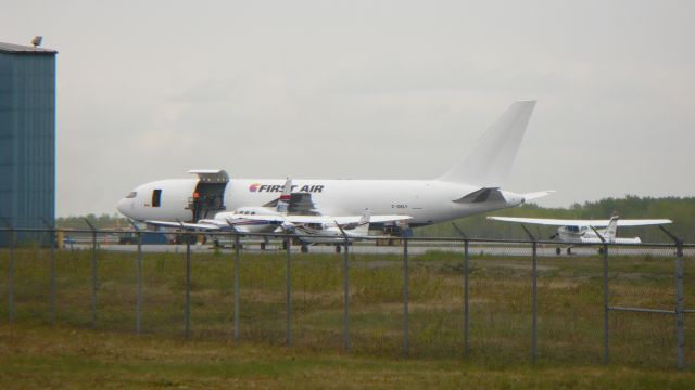 BOEING 767-200 (C-GKLY)