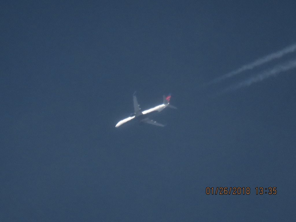 Boeing 737-900 (N815DN)