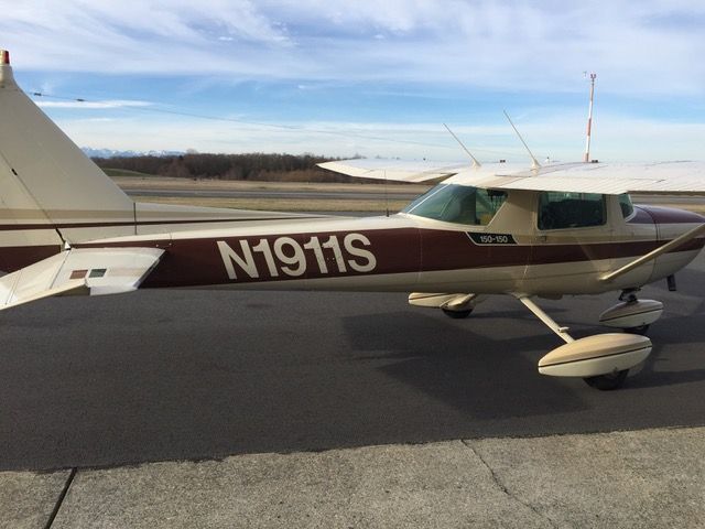 Cessna Commuter (N1911S)