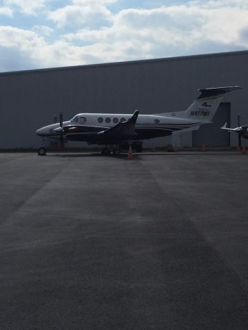 Beechcraft Super King Air 200 (N411MH)