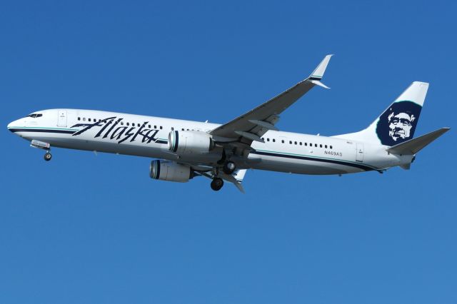 Boeing 737-900 (N469AS)