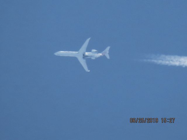 Canadair Regional Jet CRJ-700 (N730EV)