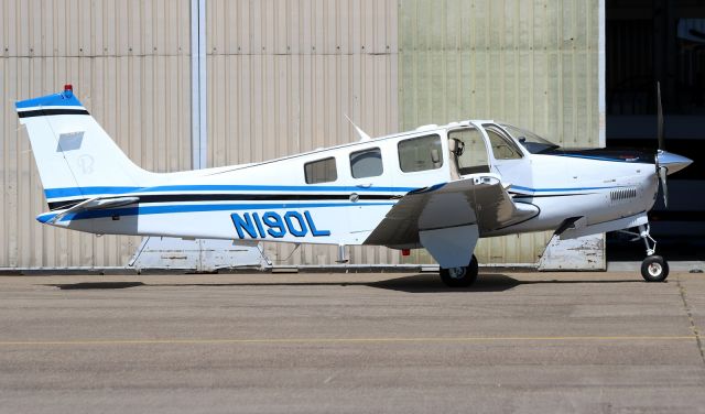 Beechcraft Bonanza (36) (N190L)