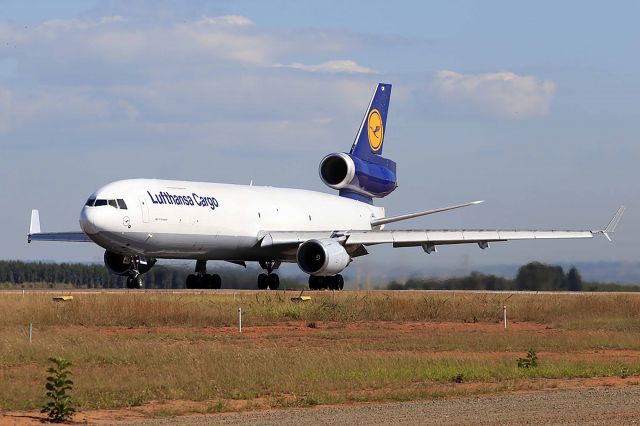 Boeing MD-11 (D-ALCN)