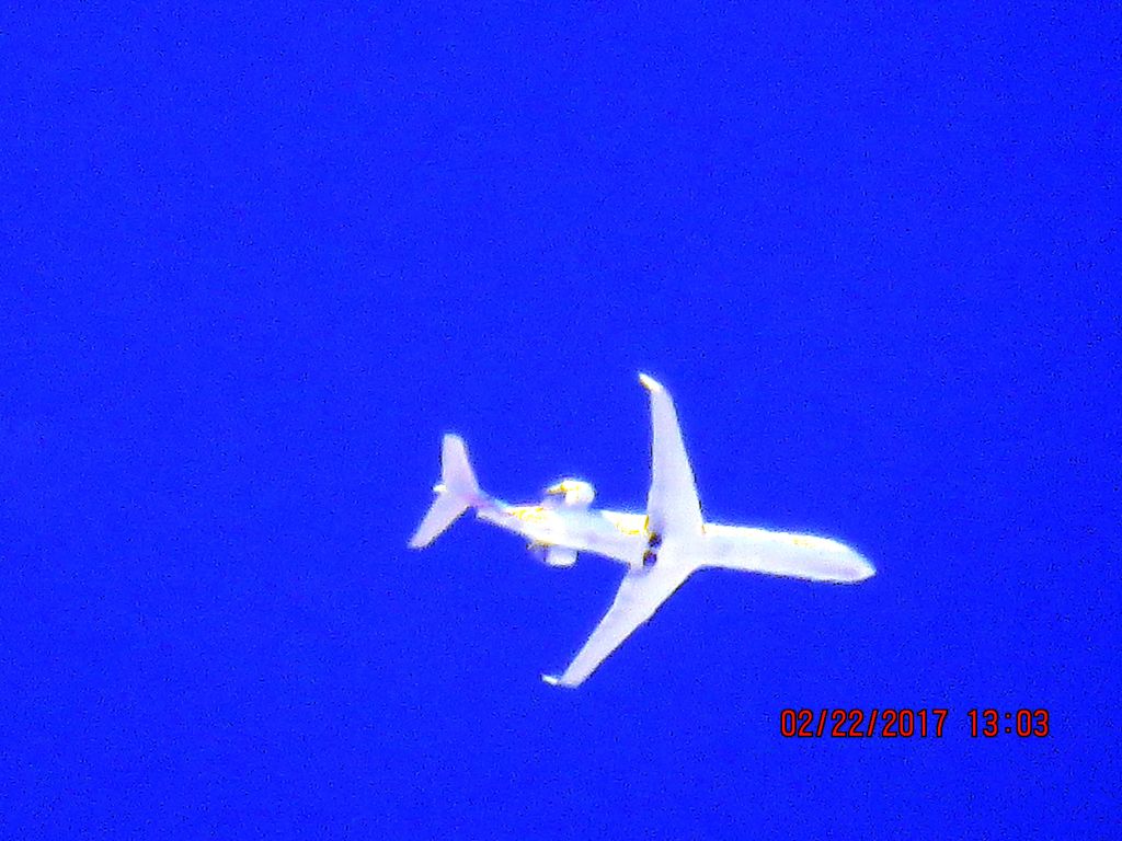 Canadair Regional Jet CRJ-700 (N541EA)