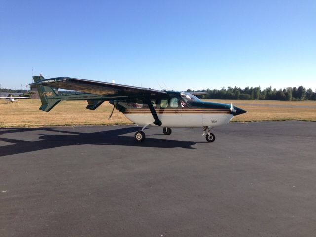 Cessna T337G Pressurized Skymaster (C-FVAK) - Taxiing for takeoff in Nanaimo for Lloydminster August 2013