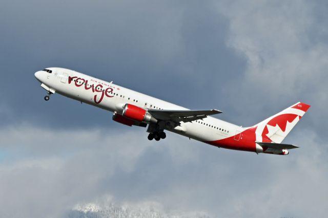 BOEING 767-300 (C-FJZK)