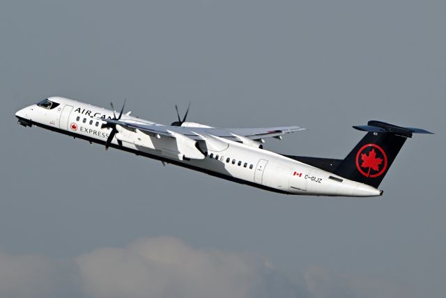 de Havilland Dash 8-400 (C-GIJZ)