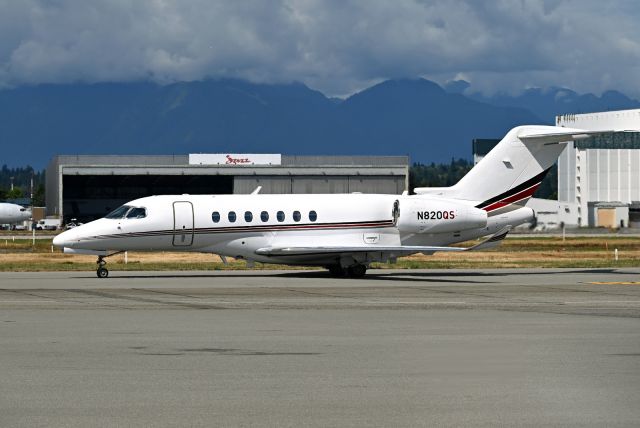 Cessna Citation Longitude (N820QS)