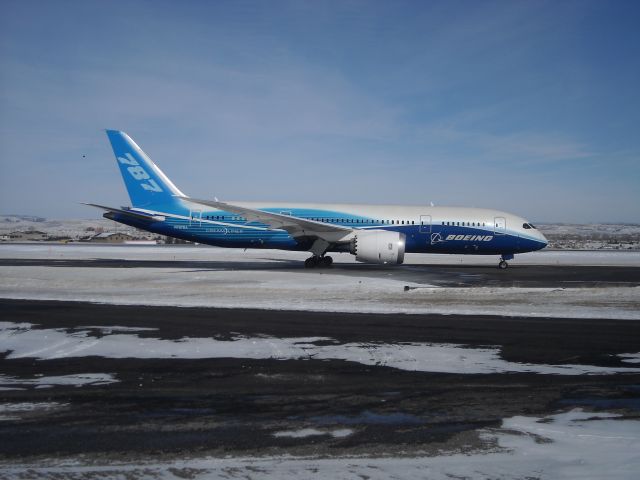 Boeing 787-8 (N787BA)