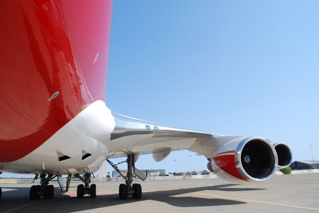 Boeing 747-400 (N744ST)