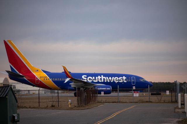 Boeing 737-700 (N253WN)