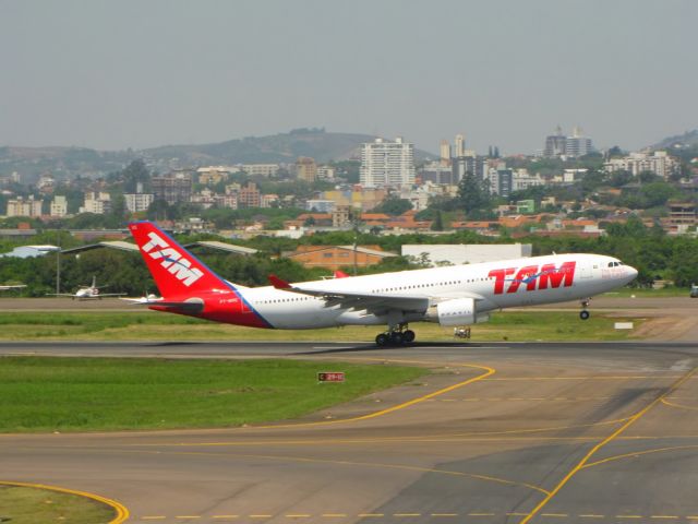 Airbus A330-200 (PT-MVE) - AIRBUS A330-223 (cn 361) Porto Alegre - Salgado Filho (POA / SBPA), Brazil