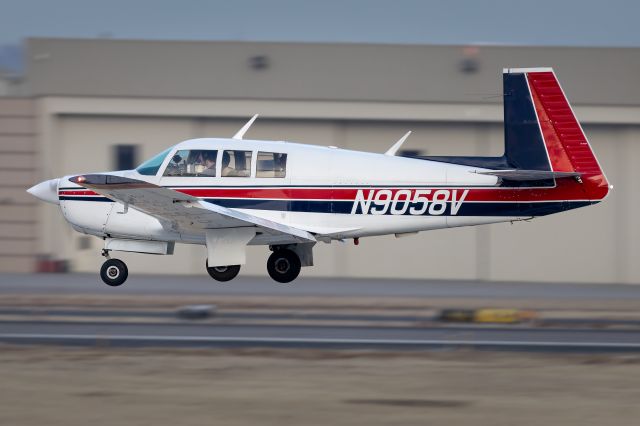 Mooney M-20 (N9058V)