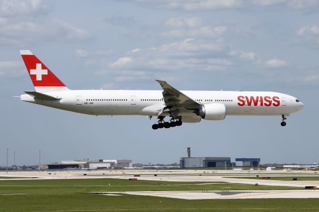 BOEING 777-300 (HB-JNF) - 5-5-23