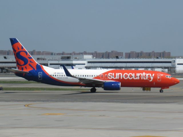 Boeing 737-800 (N847SY)