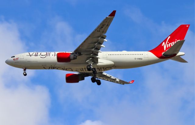 Airbus A330-200 (G-VWND) - VIR29 arriving from London Gatwick