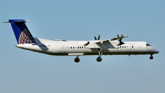 de Havilland Dash 8-400 (N346NG)