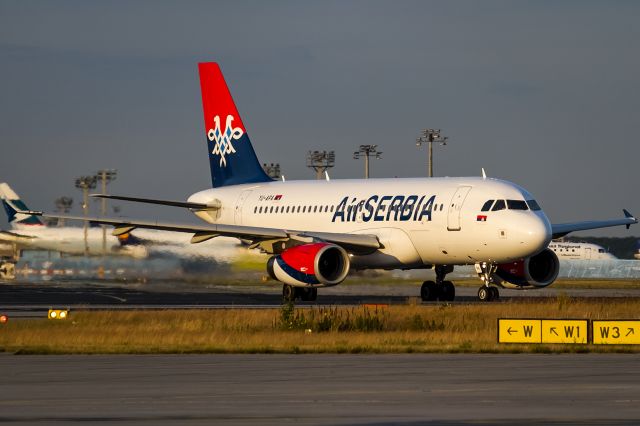 Airbus A320 (YU-APA)