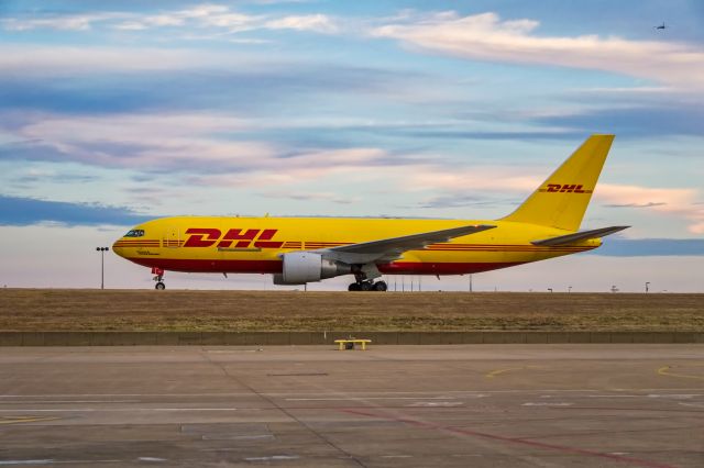 BOEING 767-200 (N652GT)